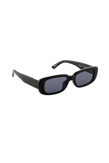 NĀNĀ SUNGLASSES